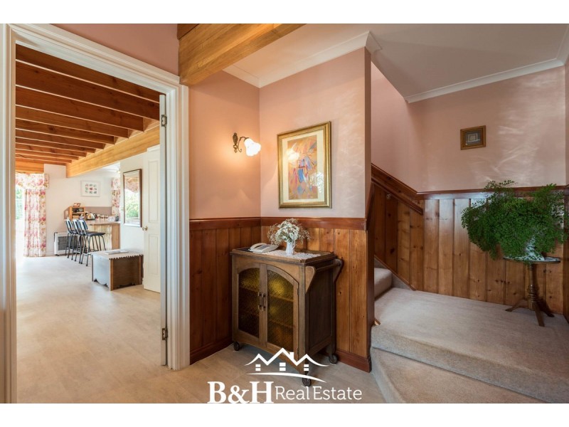 32 South Road, Penguin TAS 7316