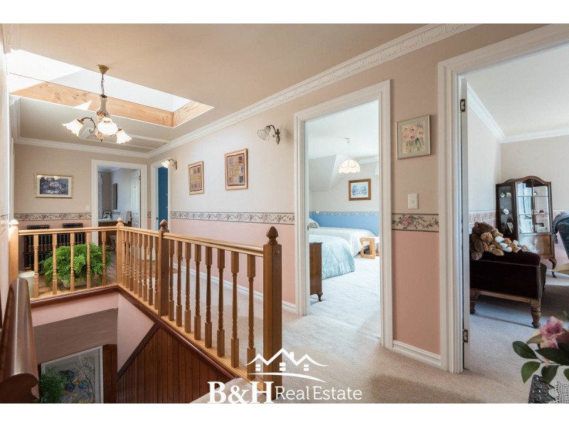 32 South Road, Penguin TAS 7316