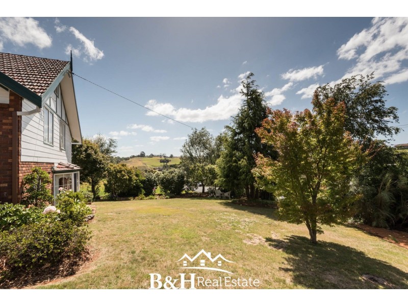 32 South Road, Penguin TAS 7316