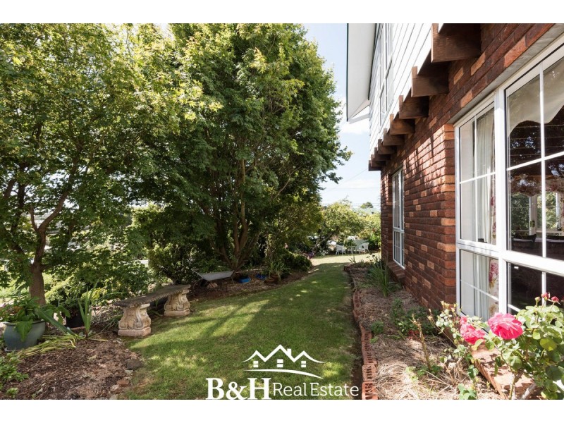 32 South Road, Penguin TAS 7316