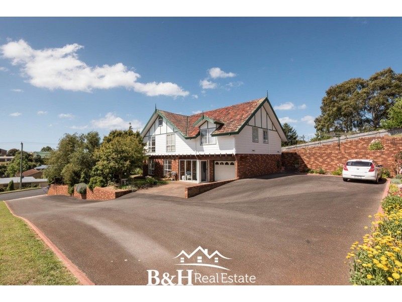 32 South Road, Penguin TAS 7316