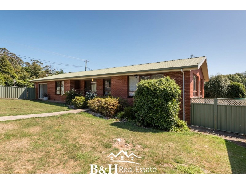 35 South Road, Penguin TAS 7316