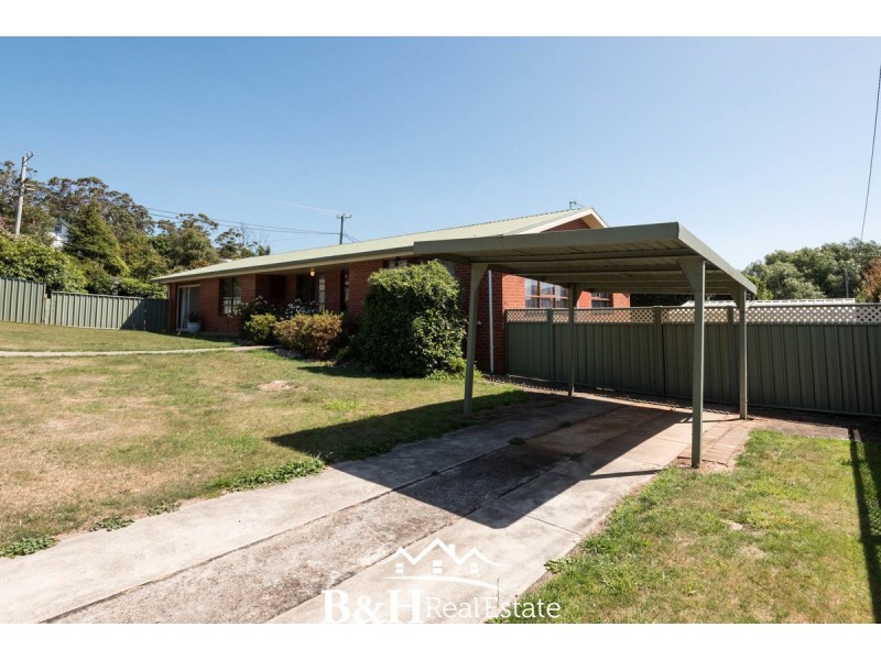 35 South Road, Penguin TAS 7316
