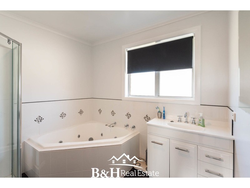 24 Leighlands Avenue, Ulverstone TAS 7315