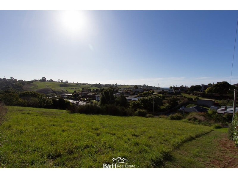 20 South Road, Penguin TAS 7316