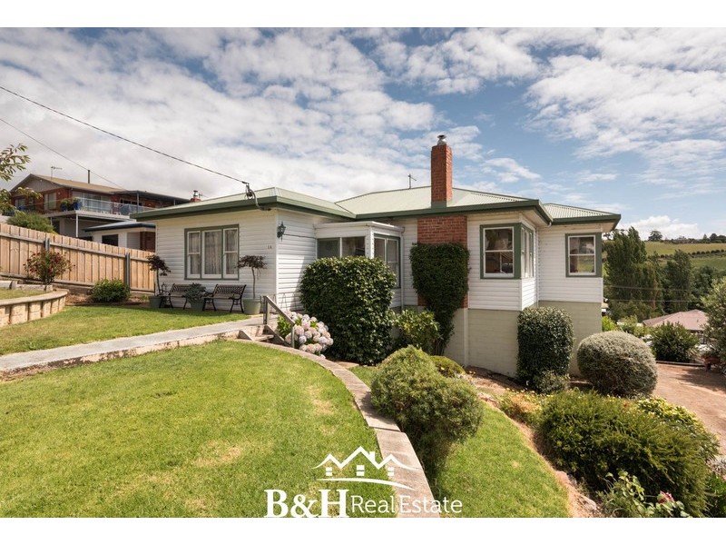 14 Elizabeth Street, Penguin TAS 7316