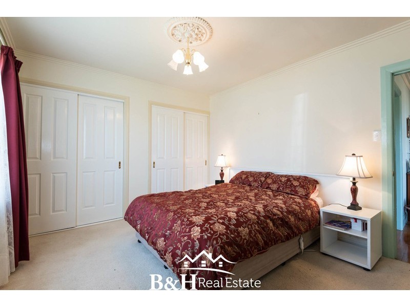 14 Elizabeth Street, Penguin TAS 7316