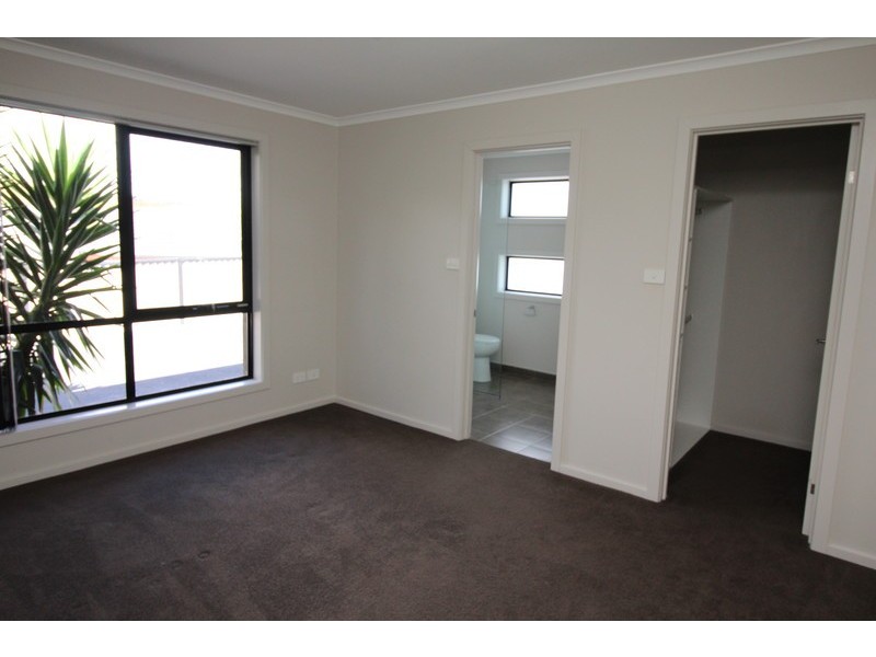 2/25 Platinum Drive, Park Grove TAS 7320