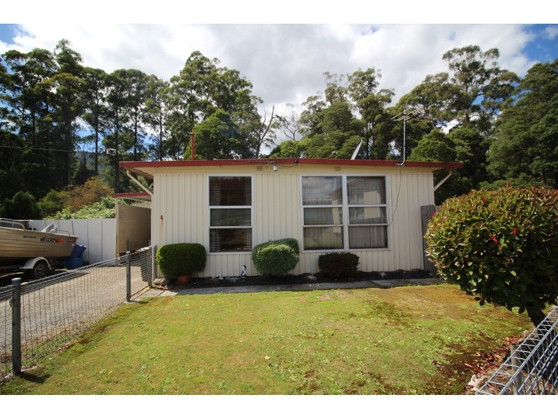 8 Waratah Drive, Rosebery TAS 7470