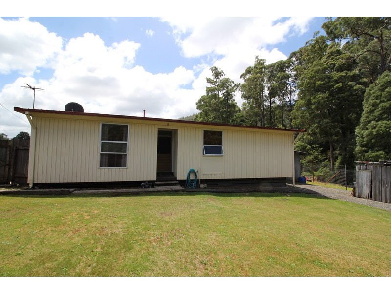 8 Waratah Drive, Rosebery TAS 7470