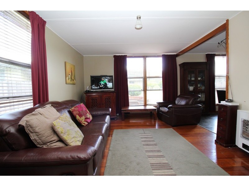 8 Waratah Drive, Rosebery TAS 7470