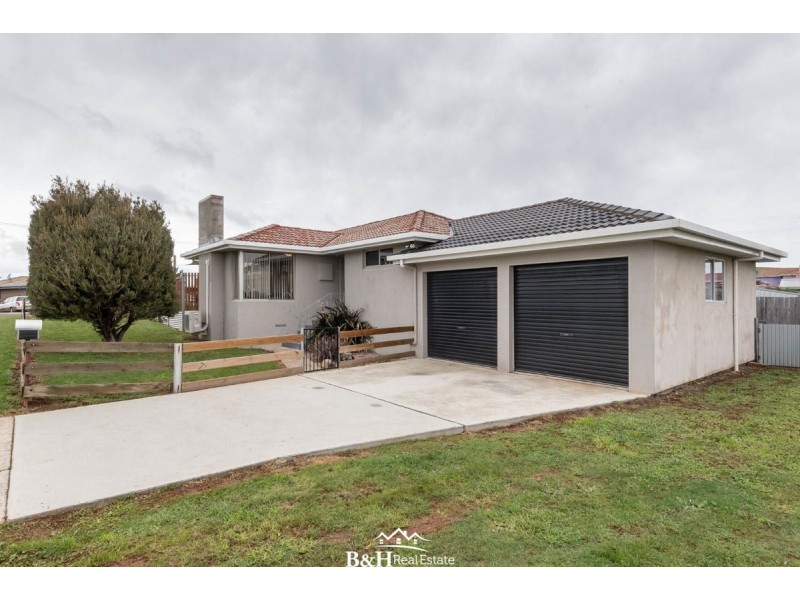 24 Winter Avenue, Upper Burnie TAS 7320