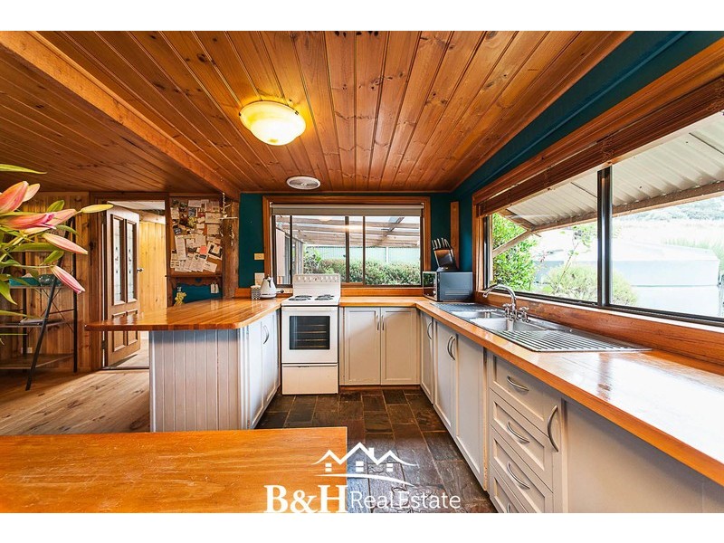 98 Lowries Road, Oldina TAS 7325