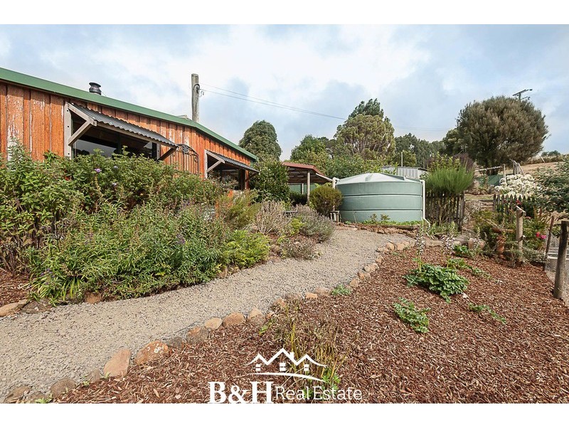 98 Lowries Road, Oldina TAS 7325