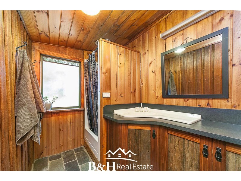 98 Lowries Road, Oldina TAS 7325