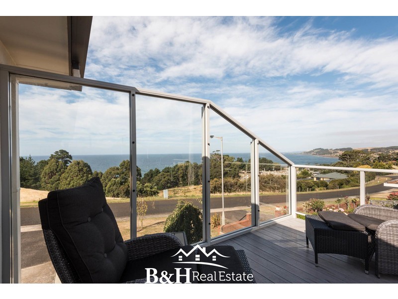 21 West Ridge Road, Penguin TAS 7316