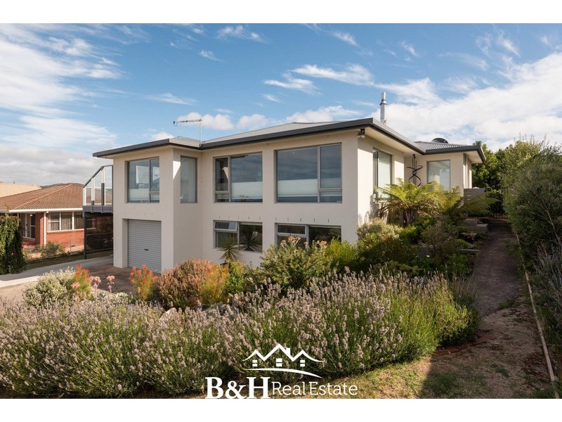 21 West Ridge Road, Penguin TAS 7316