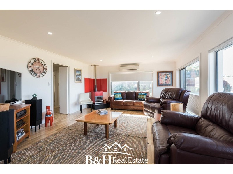 21 West Ridge Road, Penguin TAS 7316