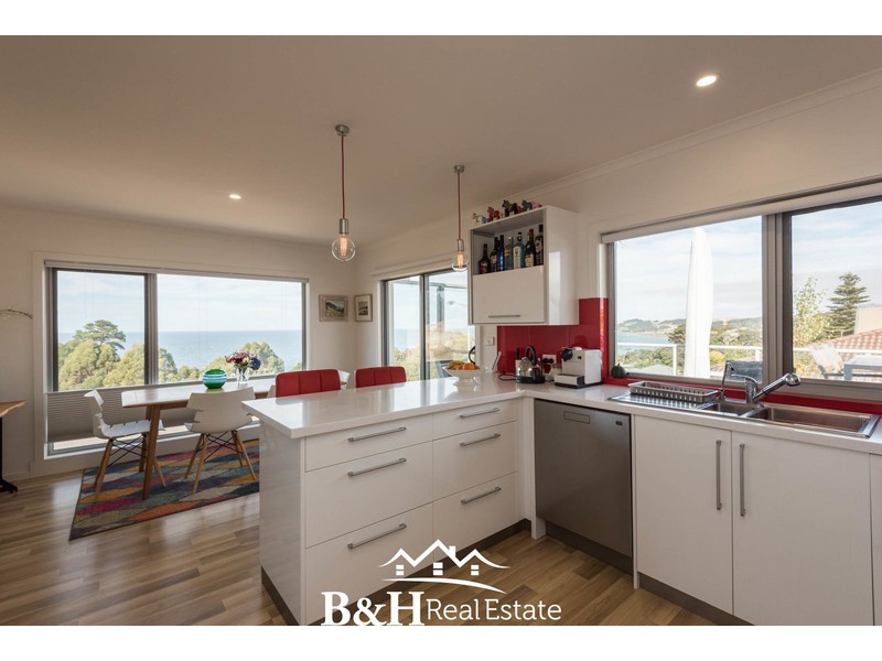 21 West Ridge Road, Penguin TAS 7316
