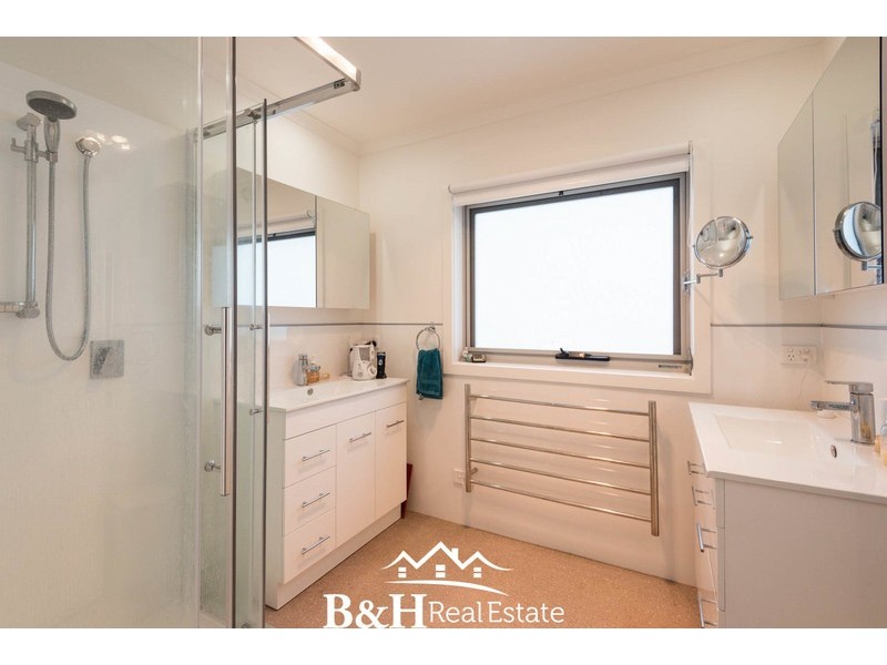 21 West Ridge Road, Penguin TAS 7316