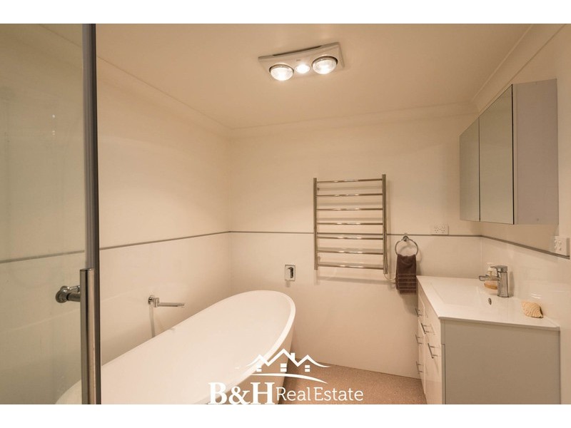 21 West Ridge Road, Penguin TAS 7316