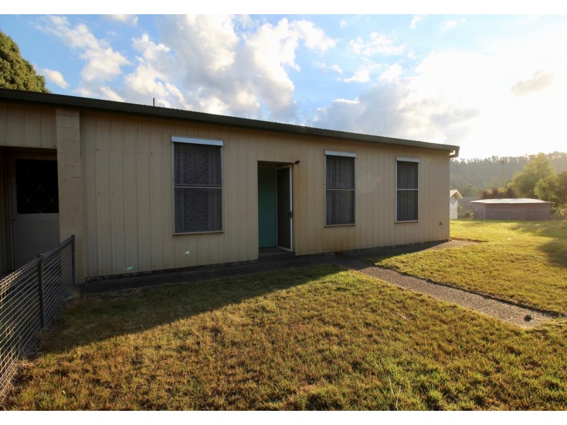 11 Beech Drive, Rosebery TAS 7470
