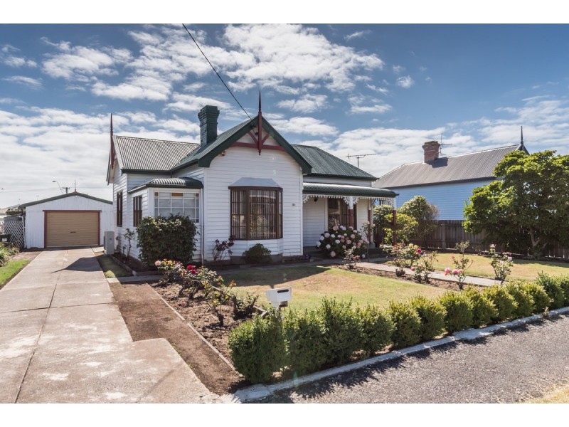 4 Helen Street, West Ulverstone TAS 7315