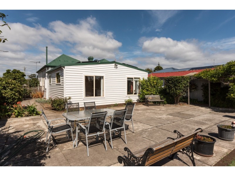4 Helen Street, West Ulverstone TAS 7315