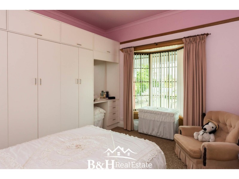 4 Helen Street, West Ulverstone TAS 7315