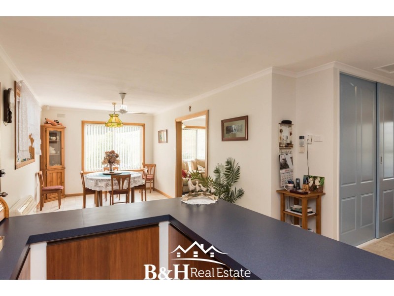 50 Deviation Road, Penguin TAS 7316