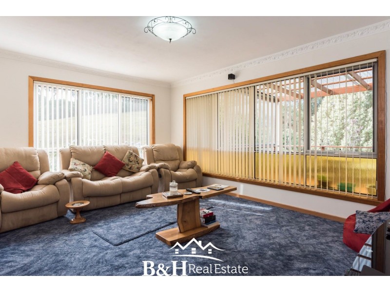 50 Deviation Road, Penguin TAS 7316