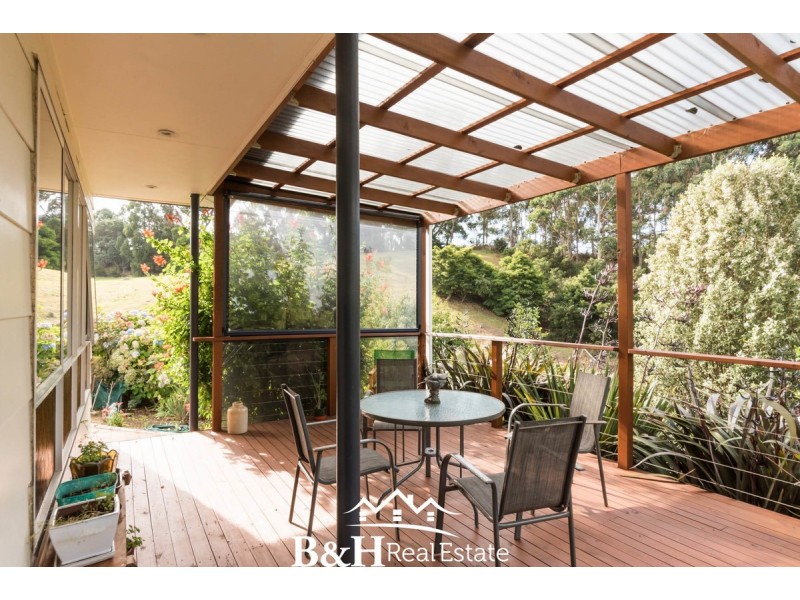 50 Deviation Road, Penguin TAS 7316