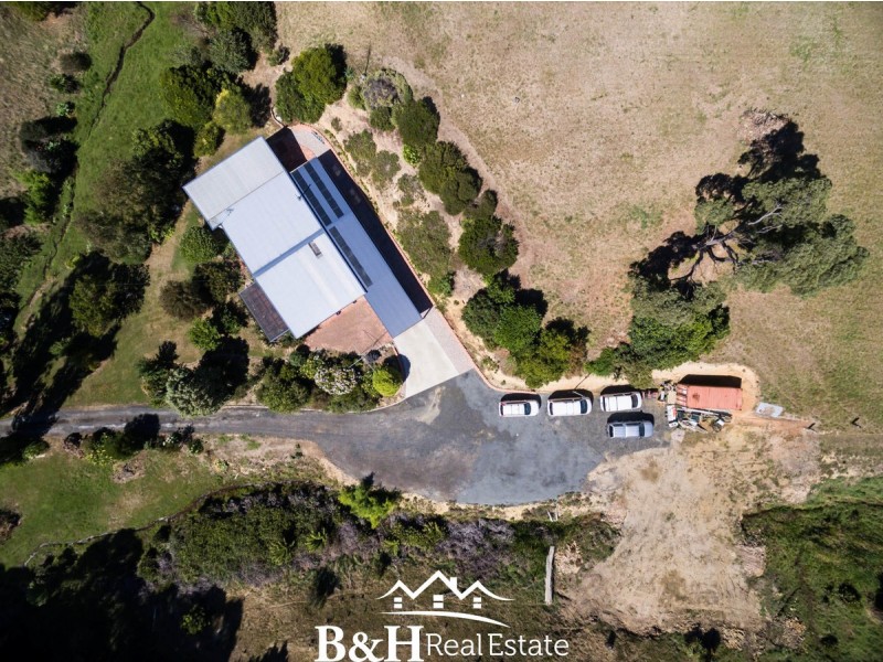 50 Deviation Road, Penguin TAS 7316
