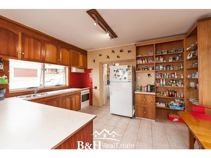 17 Bay Street, Parklands TAS 7320