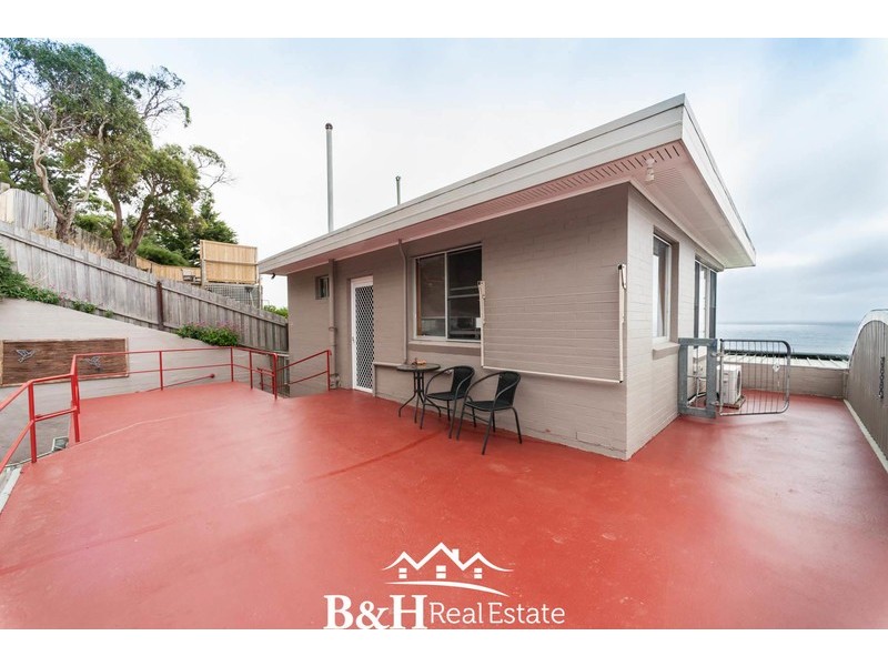 17 Bay Street, Parklands TAS 7320