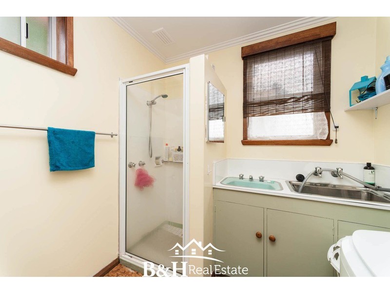 17 Bay Street, Parklands TAS 7320