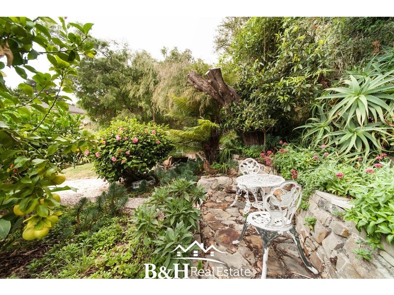 17 Bay Street, Parklands TAS 7320