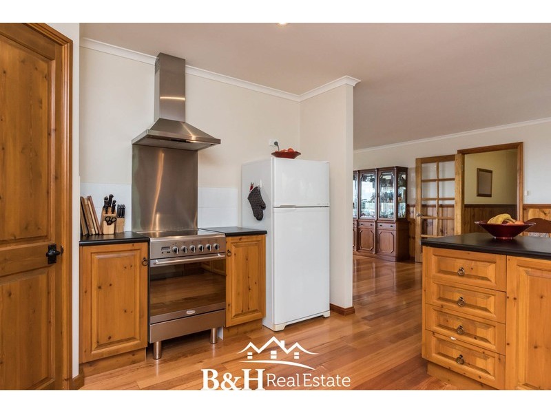 262 Ironcliffe Road, Penguin TAS 7316
