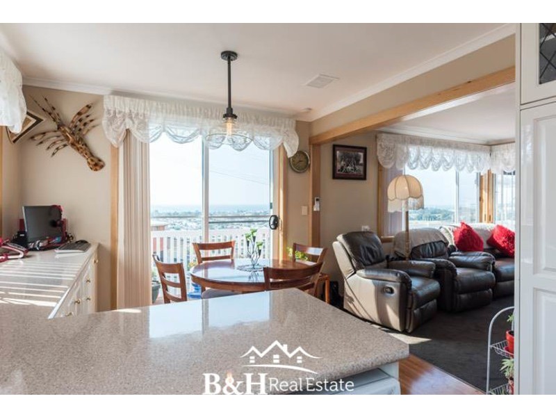 25 Clarke Street, Ulverstone TAS 7315