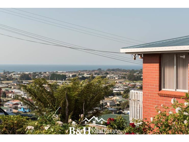 25 Clarke Street, Ulverstone TAS 7315