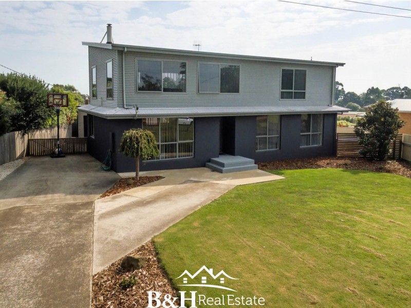 11 Recreation Drive, Penguin TAS 7316