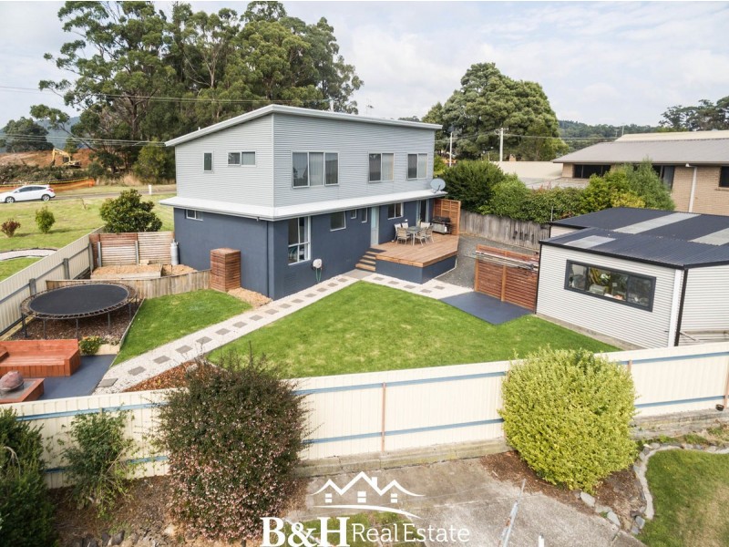 11 Recreation Drive, Penguin TAS 7316