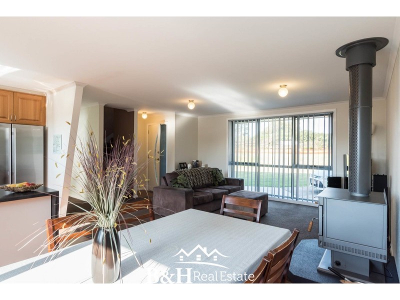11 Recreation Drive, Penguin TAS 7316