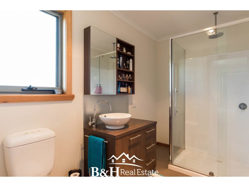 11 Recreation Drive, Penguin TAS 7316
