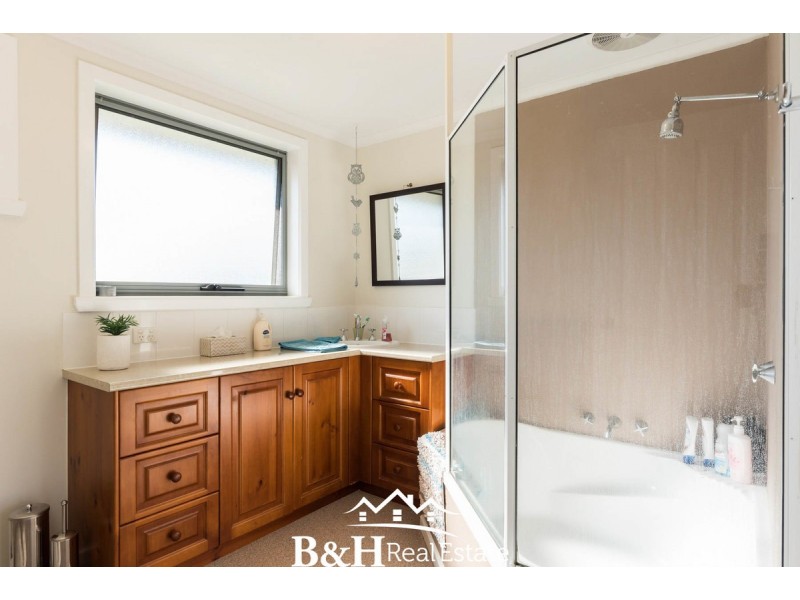 11 Recreation Drive, Penguin TAS 7316