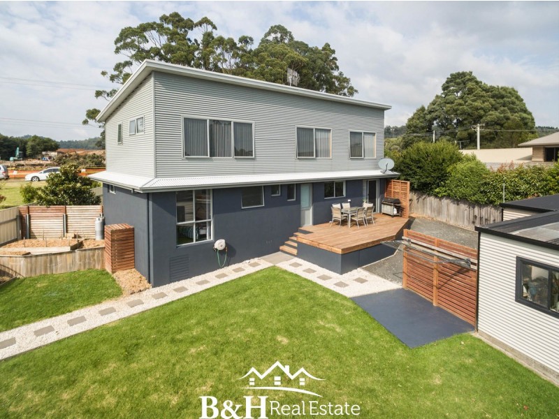 11 Recreation Drive, Penguin TAS 7316