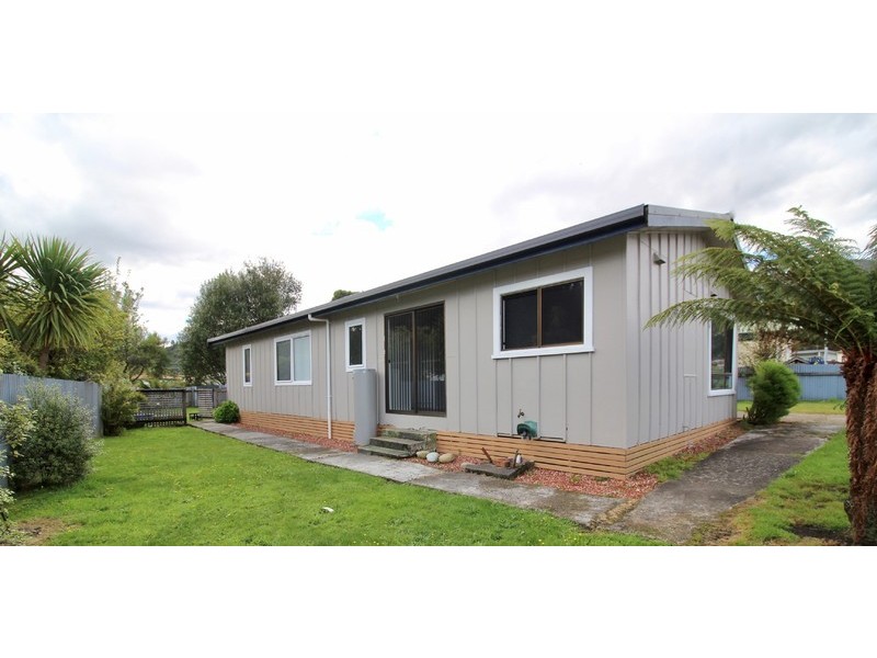 8 Mathew Street, Queenstown TAS 7467