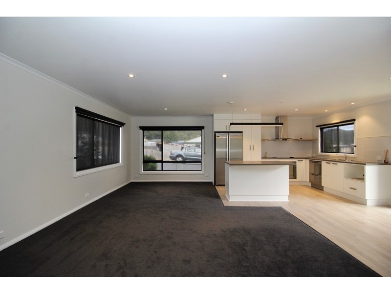 8 Mathew Street, Queenstown TAS 7467