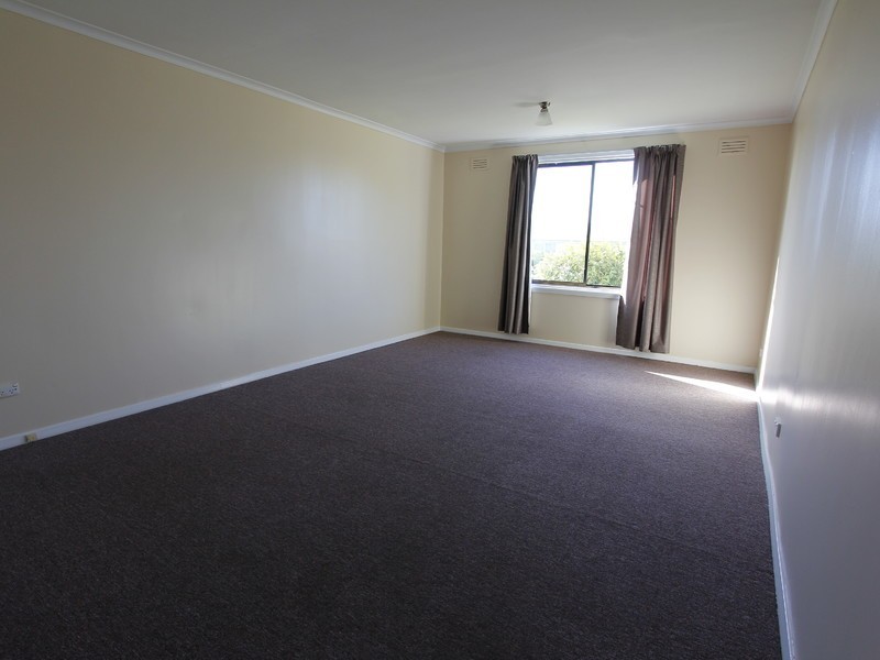 16 Dooley Street, West Ulverstone TAS 7315