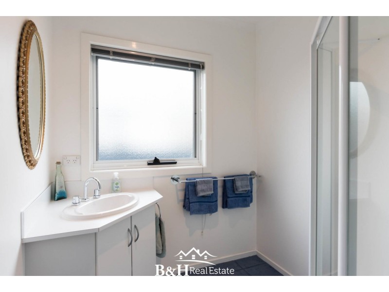 8 Russell Avenue, Ulverstone TAS 7315